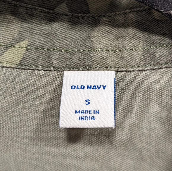 Green Camouflage Button Down Long Sleeve Shirt - Picture 3 of 4